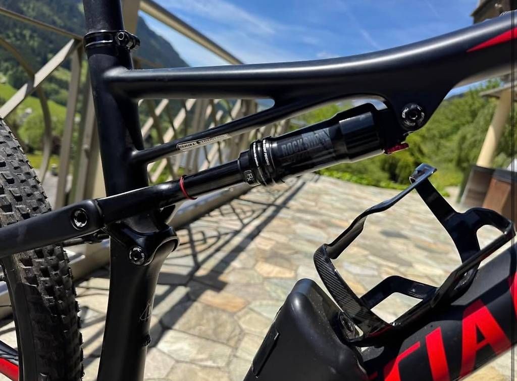 Specialized Velos: Specialized Epic Comp Carbon 29 VTT tout suspendu XC – Gebraucht aus Vers-l'Eglise von 3V_M5 3
