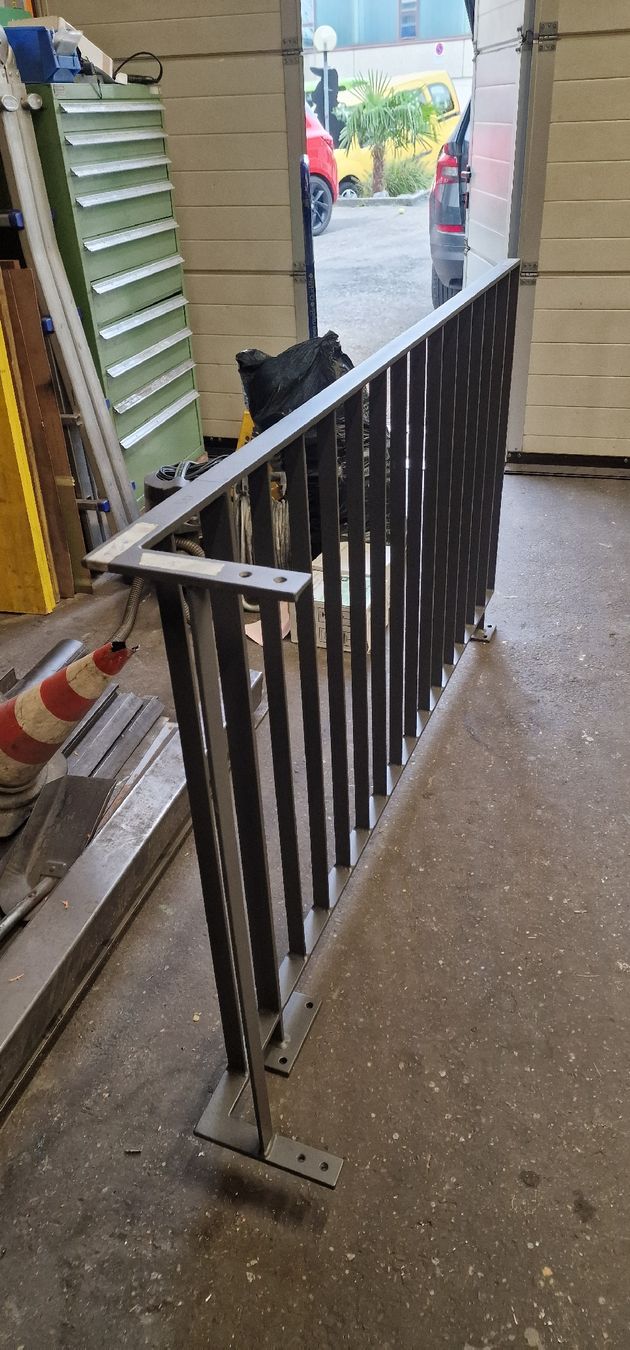 Balustrades: Geländer 2 Stk ab 1 Fr – D'occasion à Emmenbrücke par inf_l8yf 2