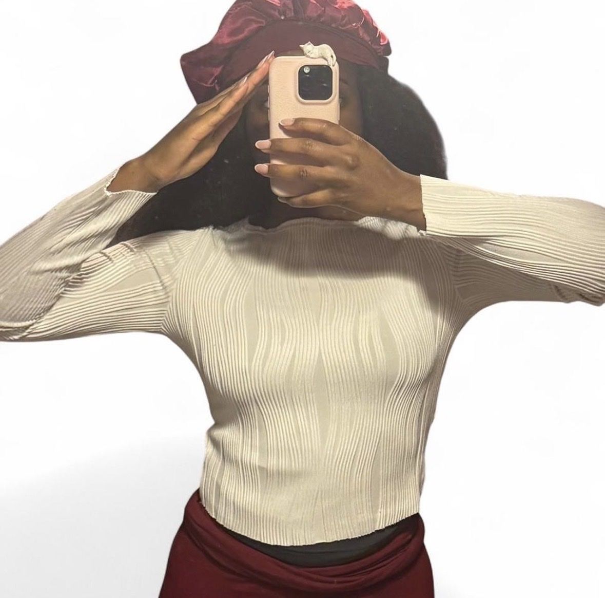 Top: Textured cream long sleeve top  – Nuovo (secondo la descrizione) da St. Gallen venduto da lor_q58n 1
