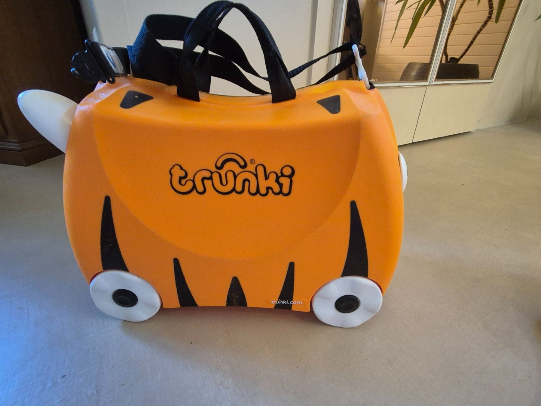 Trunki Reisekoffer: Trunki-Trolli,  Kinderkoffer orange mit Rollen – Gebraucht aus Dietikon von grafad 2