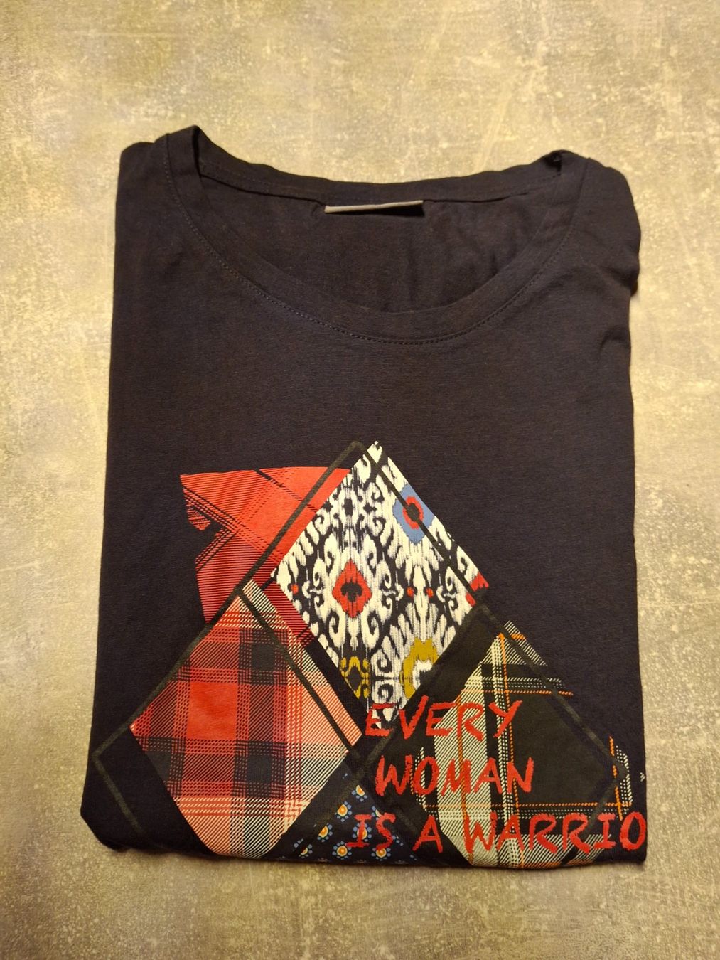 C&A T-Shirts: T-shirt taille XS marque C&A – Gebraucht aus Villiers von san_jn5w 8