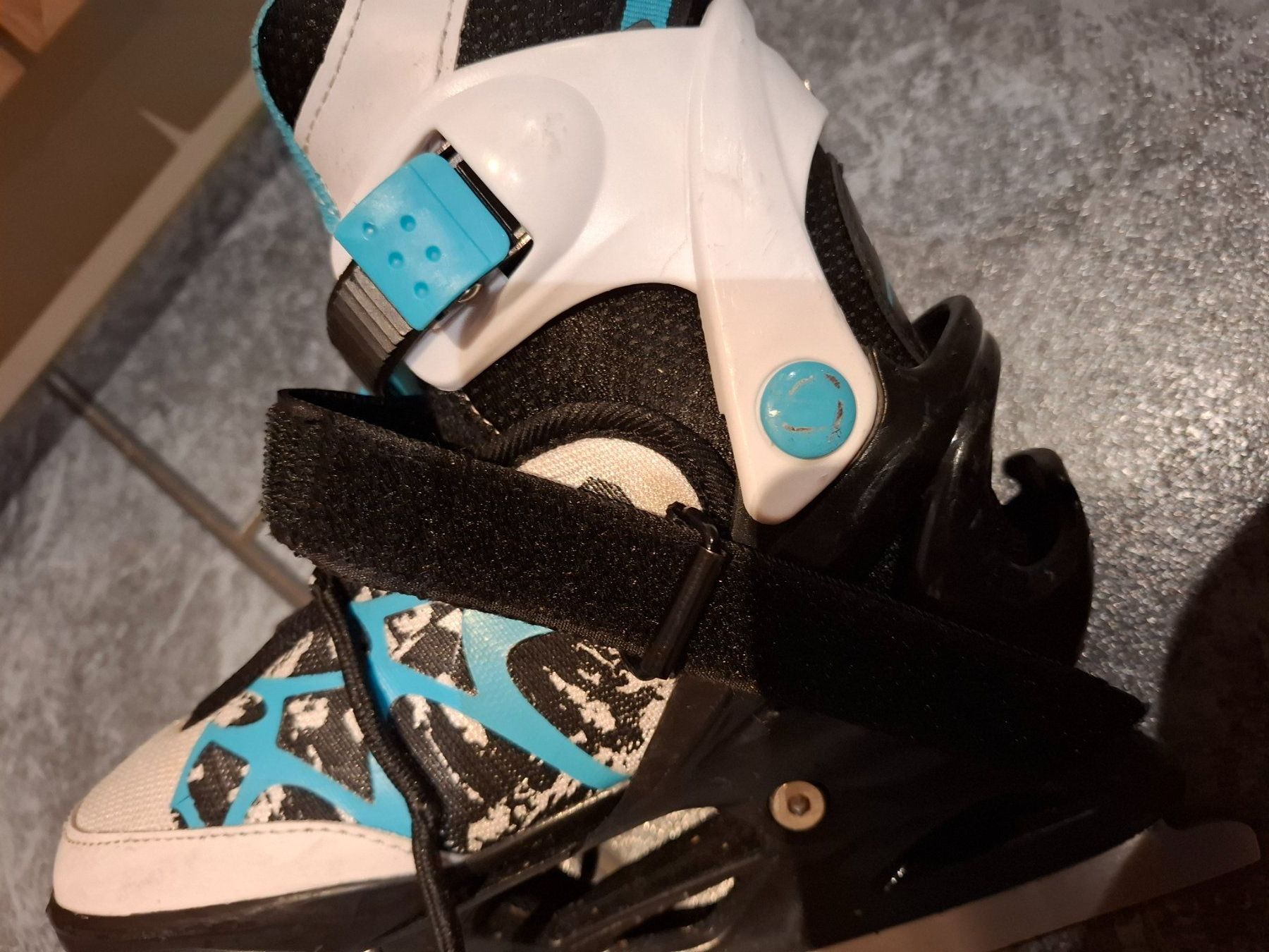 Patins à glace: KINDER SCLITTSCHUHE GRÖSSE 33 – D'occasion à Langnau i. E. par Superseven69 4