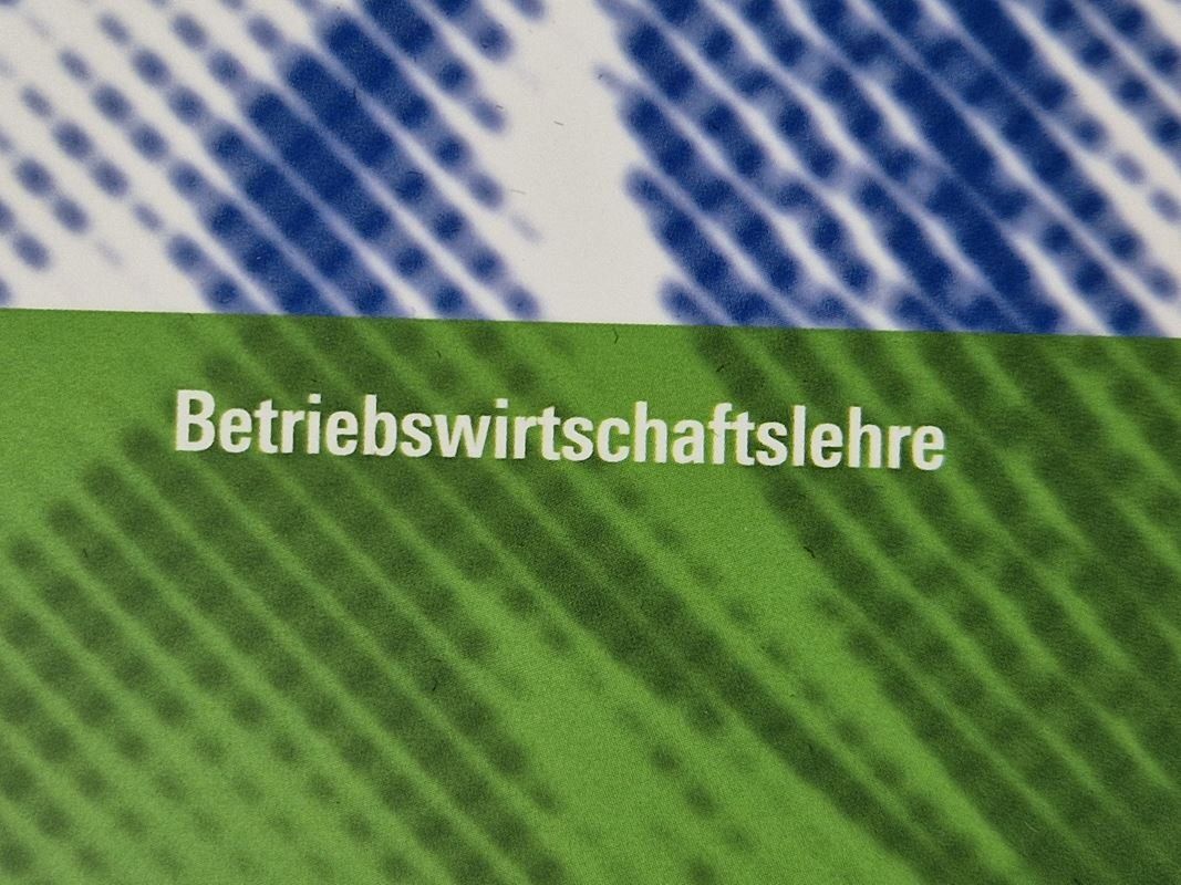 Livres: Kursprogramm (Personalmanagement) 2/2 Bücher – D'occasion à Muhen par Restwert_Muhen 4