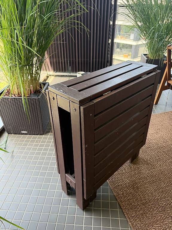 Set de table et chaises: Garden Table + 6 chairs, IKEA, used – D'occasion à Zug par lstefano1 1