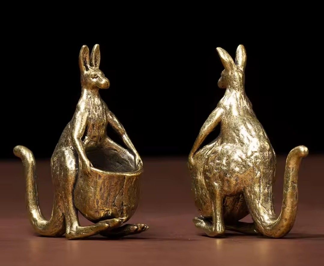 Sculture & Statue: cangourou en bronze – Nuovo e nell'imballaggio originale da Vernier venduto da 19pigments