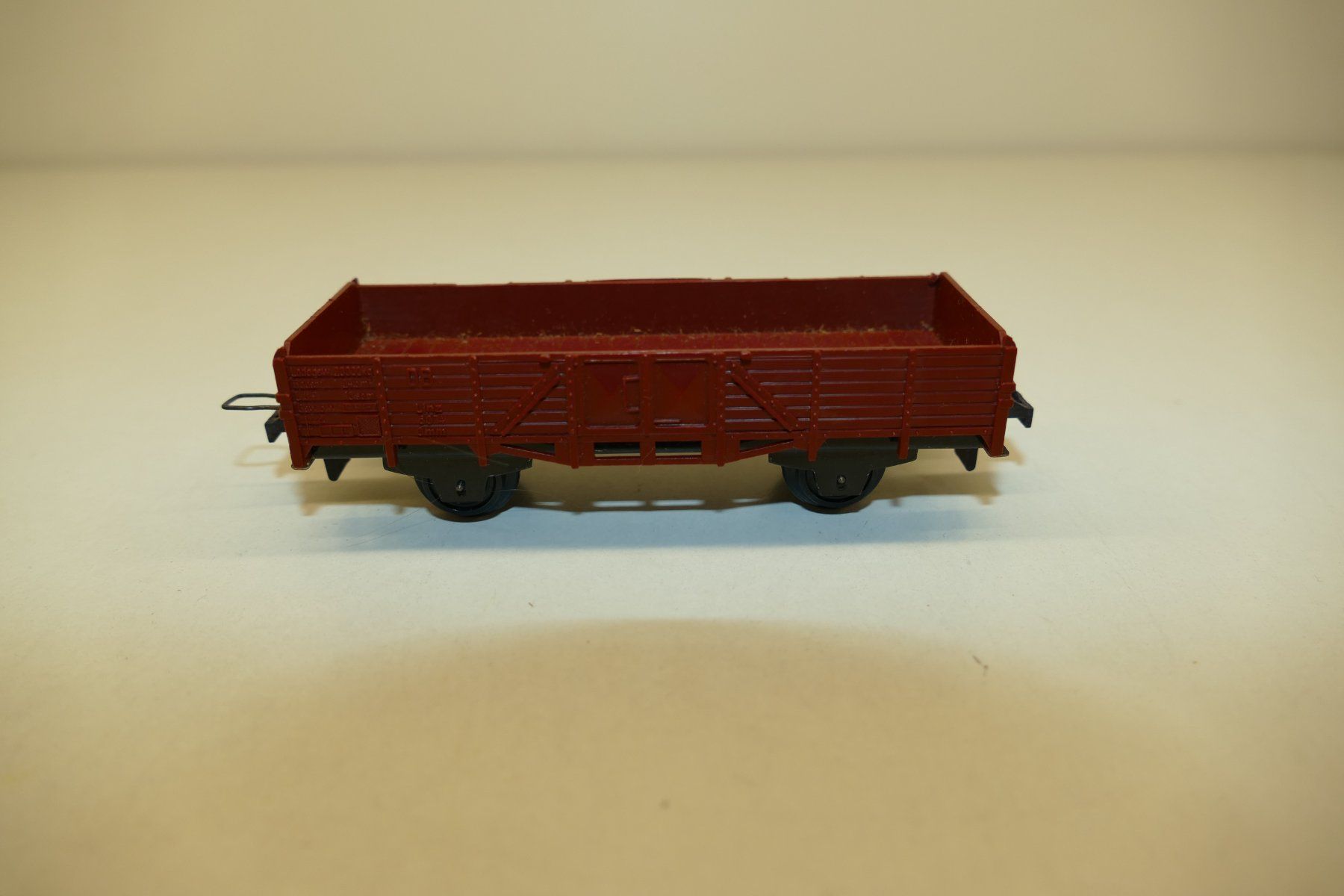 Trix Modellini di ferrovie: Trix Express H0: Niederbordwagen – Usato da Niederhasli venduto da rail-duerst 1