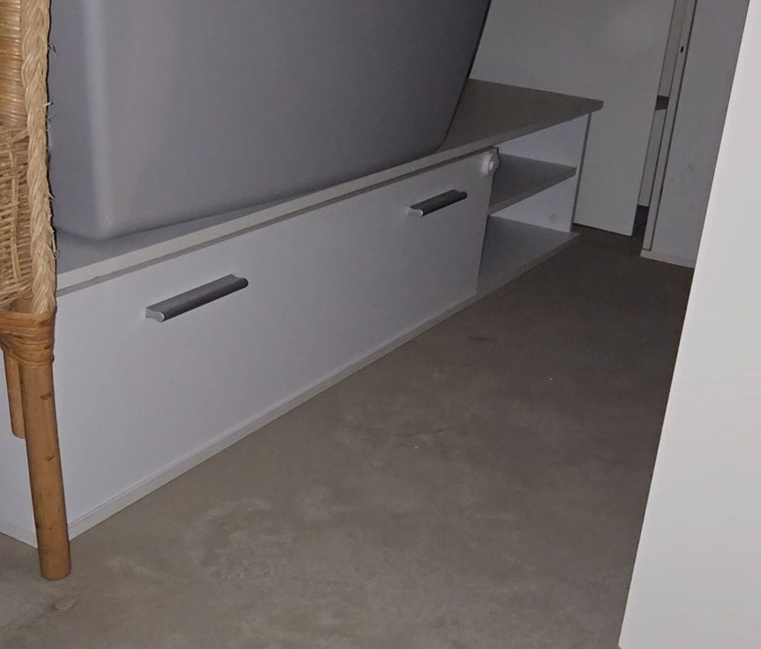 Ikea Mobili TV: Ikea TV-Möbel – Usato da Affoltern am Albis venduto da avi_