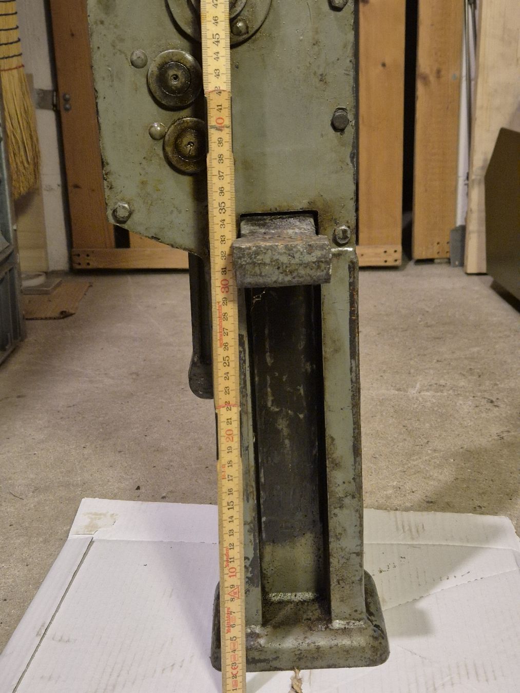Tutti gli attrezzi: Stockwinde Robor Zahnstangenwinde, Oldtimer Garagenfund, Top – Usato da Weinfelden venduto da Sladjan68 1