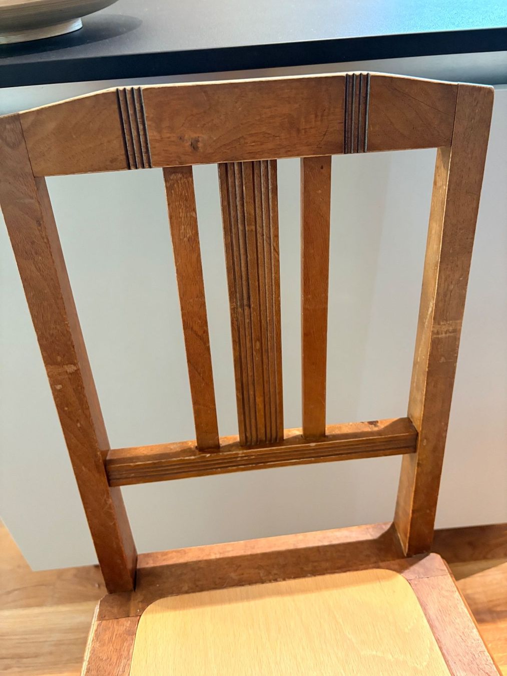 Chaises: Charmanter Holzstuhl robust restauriert – D'occasion à Schönenwerd par Rosafee 2