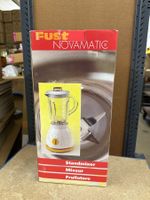 neuer Standmixer mit Glaskrug