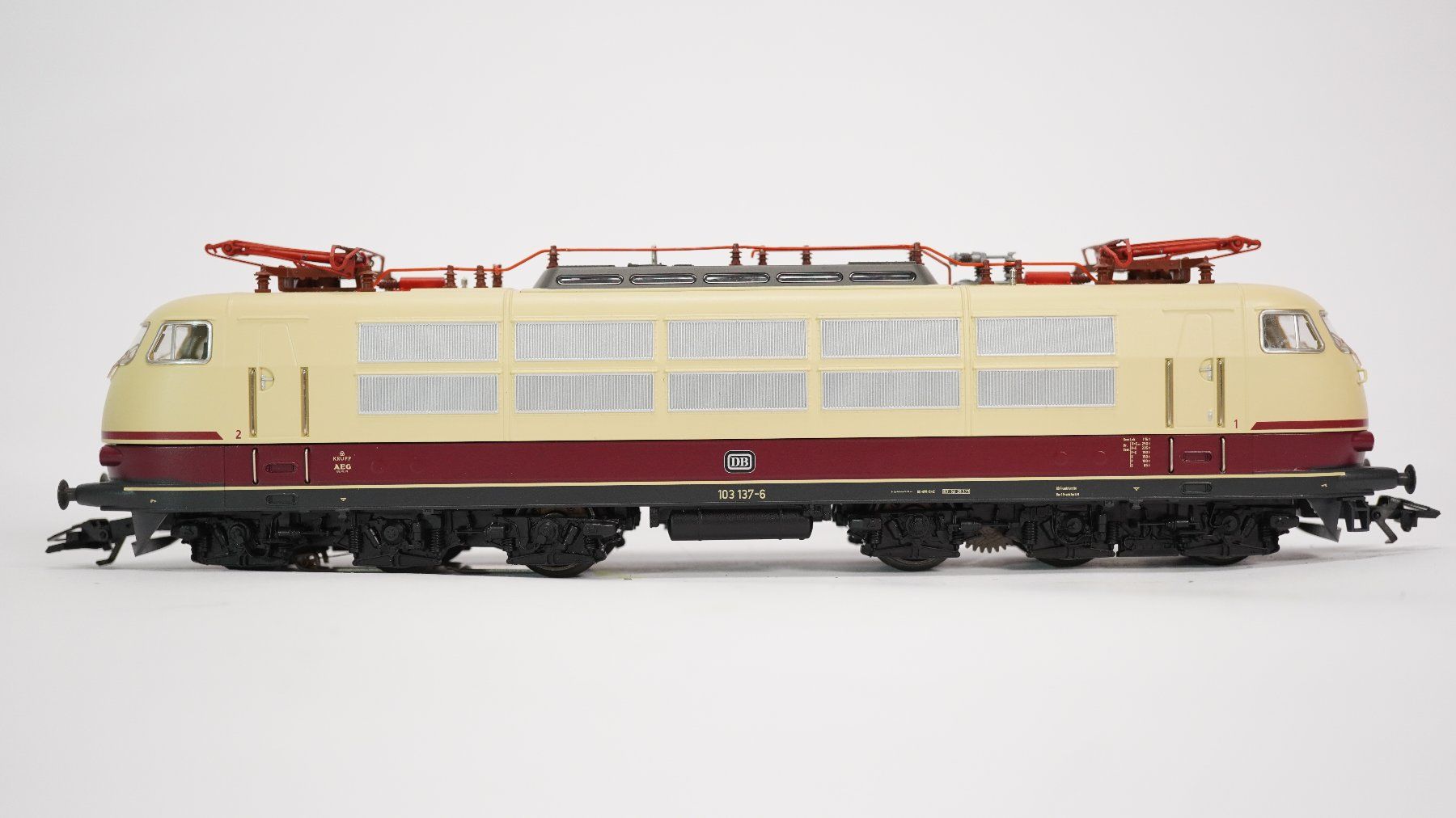 Märklin Modellini di ferrovie: c1 Märklin 39579 DB BR 103 E-Lok TEE – Usato da Uetendorf venduto da tigermuegi 1