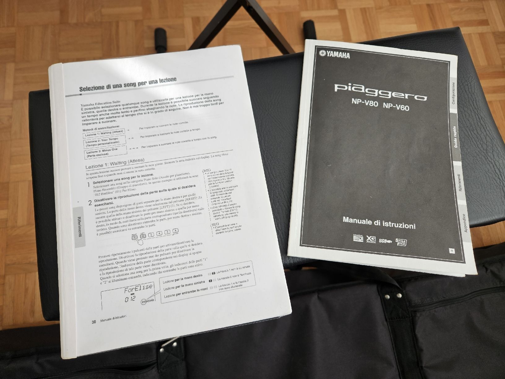 Yamaha Musikinstrumente: Yamaha NP-V80 keyboard with stand, stool & bag – Gebraucht aus Schlieren von  6