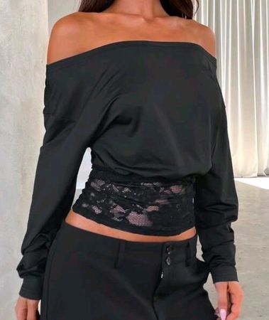 🆕️ Off-Shoulder Top - S - mit Spitzen-Details 6️⃣