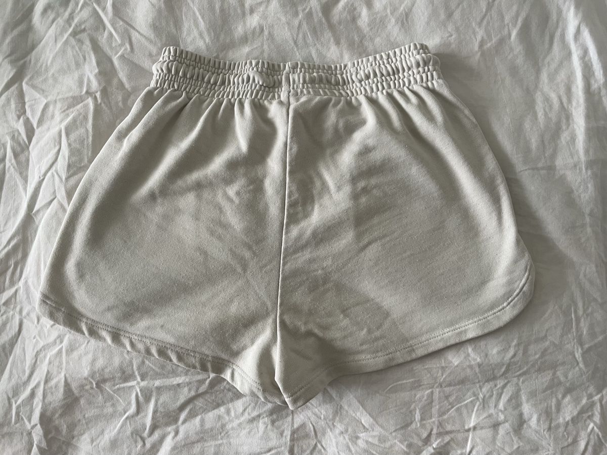 Pantaloni: Beige Shorts, Grösse S von H&M Basics – Nuovo (secondo la descrizione) da Untersiggenthal venduto da bla_55sl 1