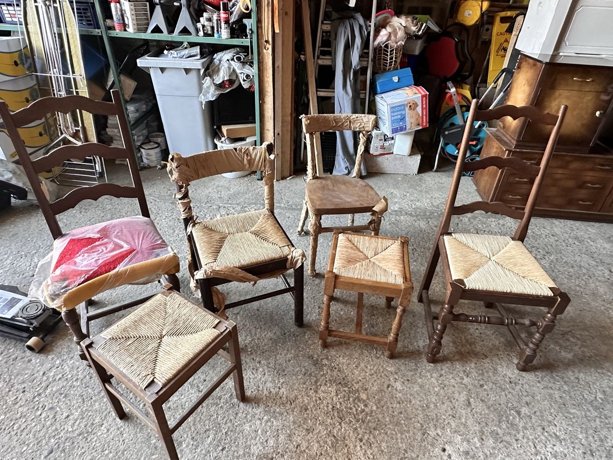 Sedie: Lot de chaises vintages  – Usato da Yvonand venduto da spiffy1429