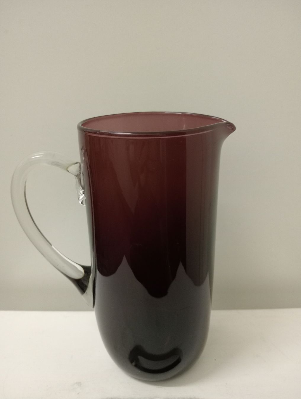 Caraffe: Elegante Vintage Glaskaraffe, Weinrot 1 L – Usato da Allschwil venduto da Evgeniia78 1