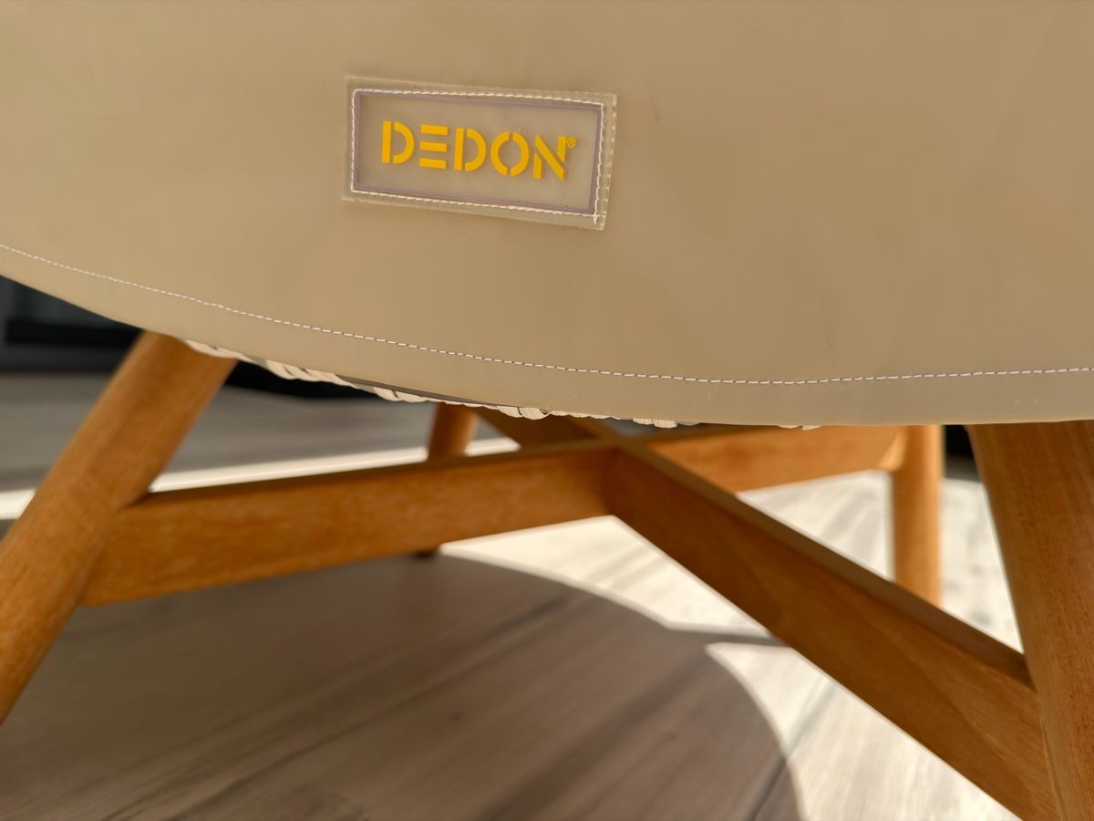 Dedon Sessel: Dedon-Mbrace Wing Chair und Footstool – Gebraucht aus Forch von Schmaegifaetz 2