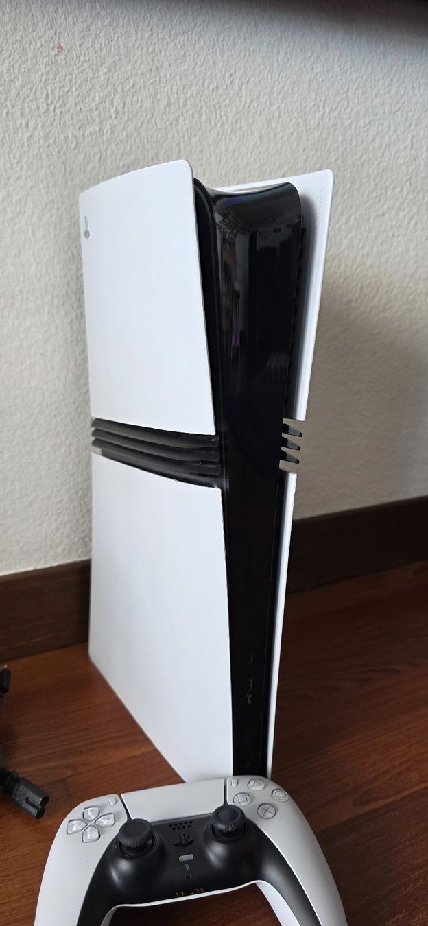 Sony Konsolen: PS5 Pro comme neuve  – Gebraucht aus Lausanne von qoq_x7cl 2