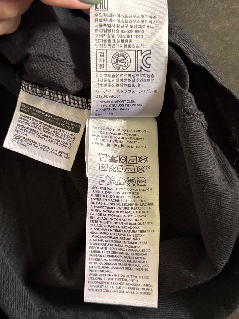 Levi's T-shirt: Basic Shirt Levi‘s Gr. XS Schwarz Rot – Usato da Rothrist venduto da Fondgruebe 6