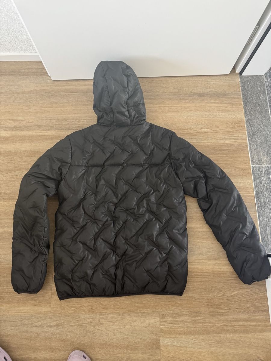 Giacche: Ellesse winter jacke – Nuovo (secondo la descrizione) da Sierre venduto da jen_w8vt 1