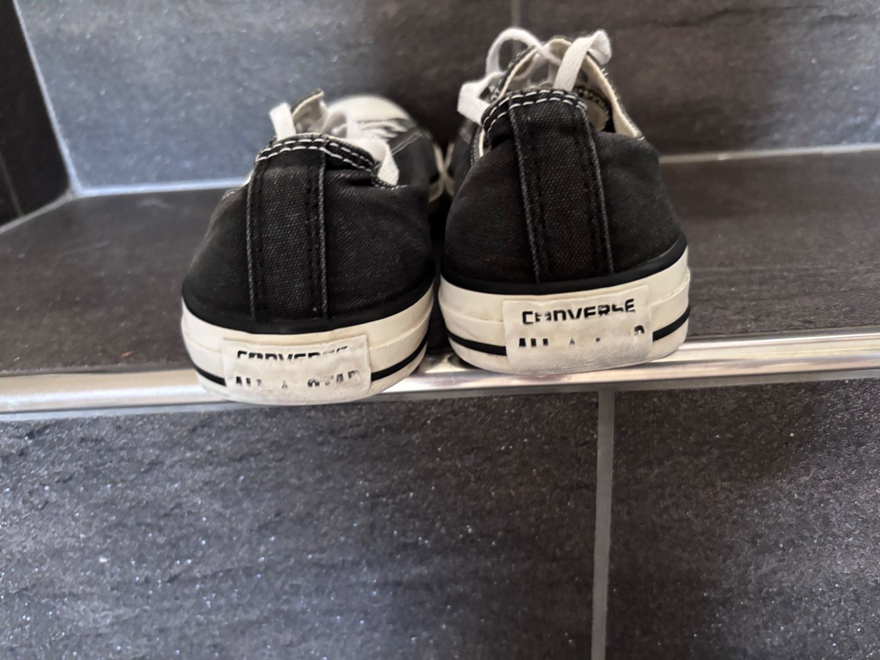 Converse Herrenschuhe: Converse schwarz 43 – Gebraucht aus Balsthal von Uroby 3