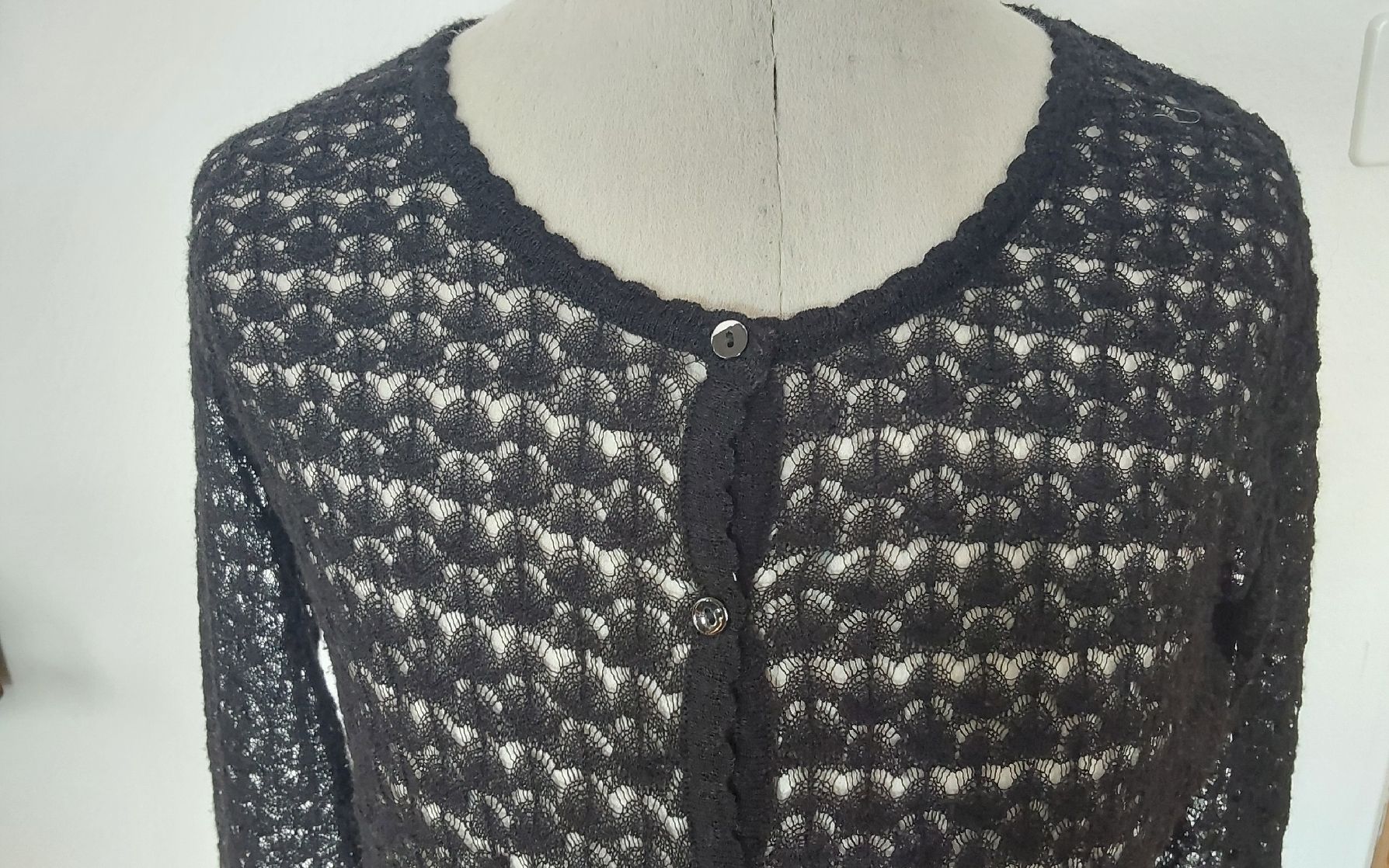 Giacche: Strickjäckli schwarz L – Usato da Köniz venduto da scopello12 1