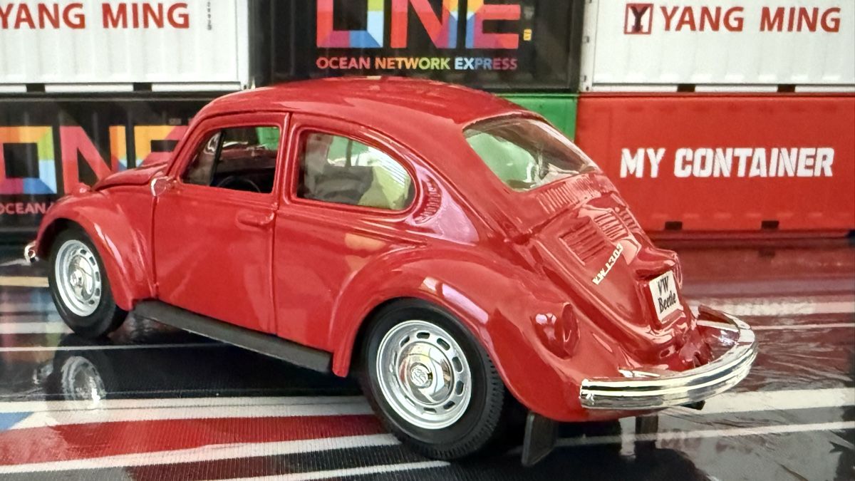 Volkswagen Modellini d'auto: VW Beetle Modellauto rot 1:24  – Nuovo (secondo la descrizione) da Basel venduto da Zomeg 8