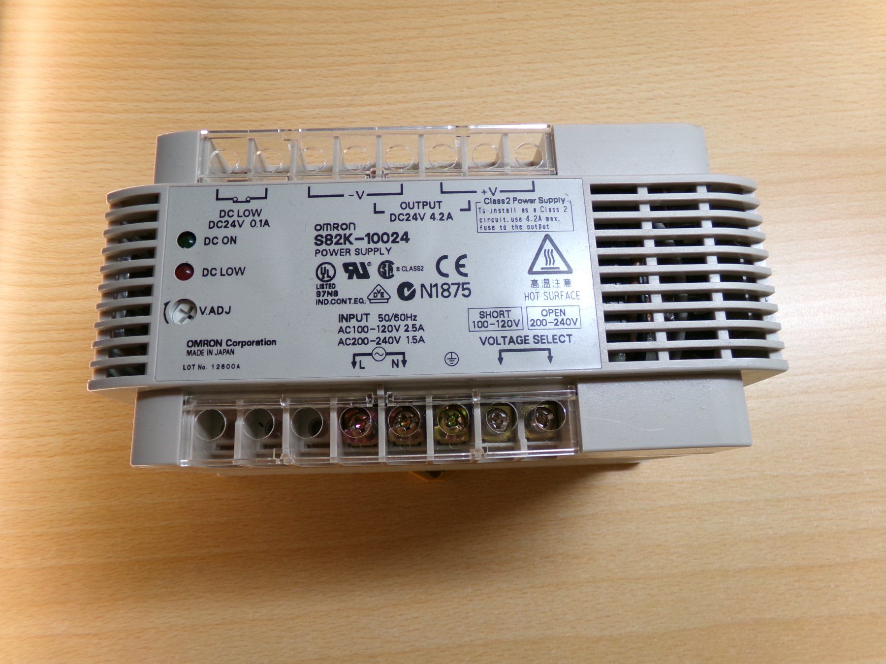 Omron Componenti elettronici: Spannungsversorgung 24V 4,2A Omron – Usato da Hombrechtikon venduto da Maloev17