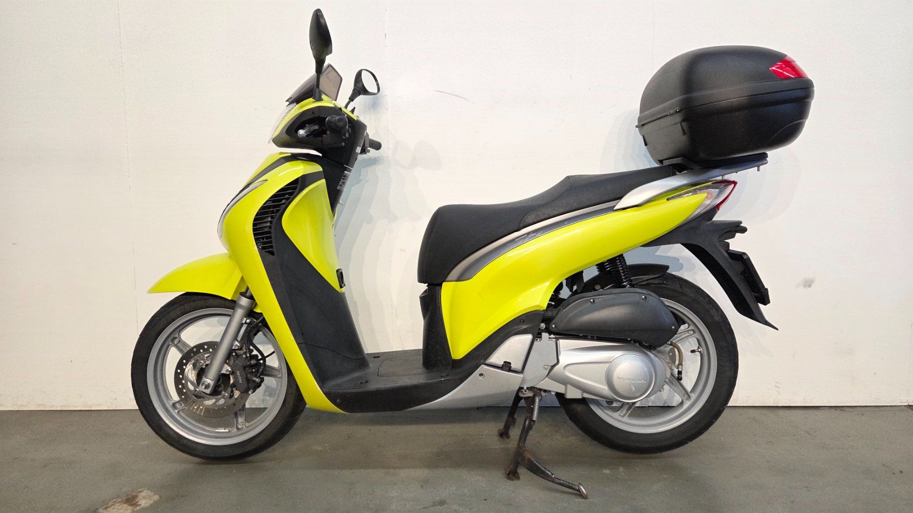 Honda Scooter: Honda SH 125 i – Usato da Tägerschen venduto da Moto-Welt 1