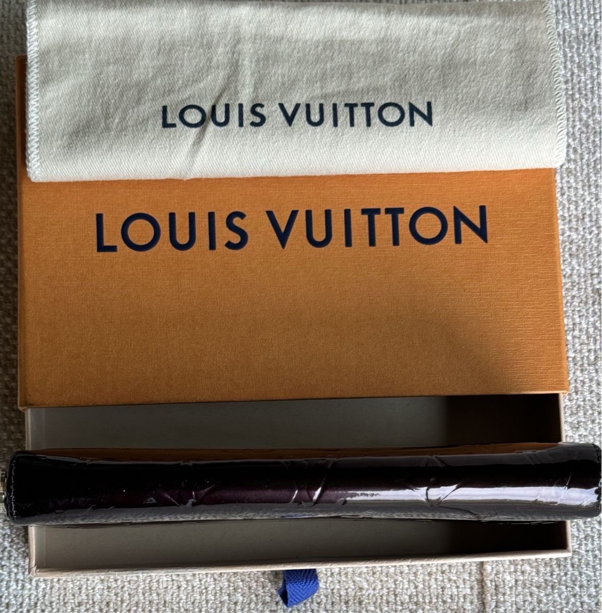 Louis Vuitton Portamonete: Louis Vuitton Zippy Amarante Wallet – Usato da Villars-sur-Glâne venduto da Sunshine-8 1