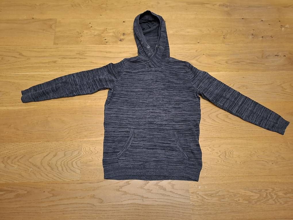 Pullover & Sweatshirts: Dünner Strick Kapuzenpulli von Yourturn Gr. L – Gebraucht aus Mels von Aloha86