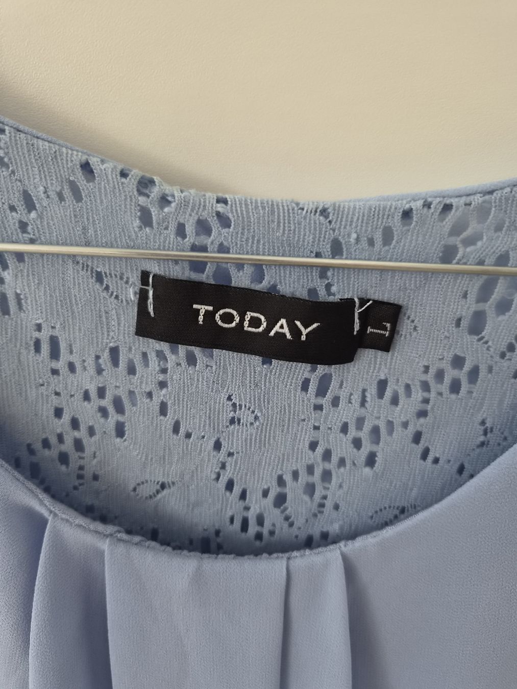 Camicette: Bluse mit Spitze am Rücken, hellblau Gr. L / Today – Usato da Niederrohrdorf venduto da Miripfiri 2