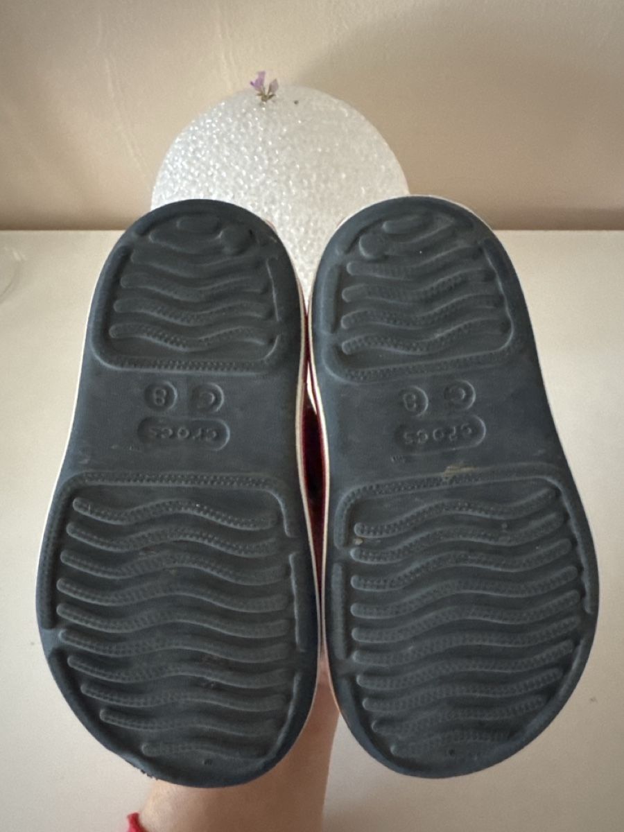 Crocs Scarpe per ragazzi: Crocs Sandals C8 - EU 24/25  – Usato da Bever venduto da tut_tmz9 2