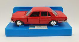 Schuco Mercedes-Benz 450SE