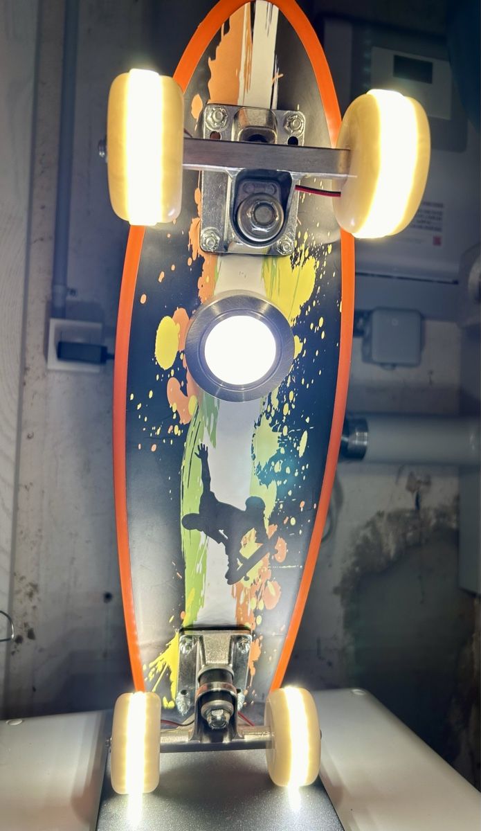 Skateboards: Skateboard LED Lampe – Neuf (Voir description) à Muttenz par cho_xj52 3