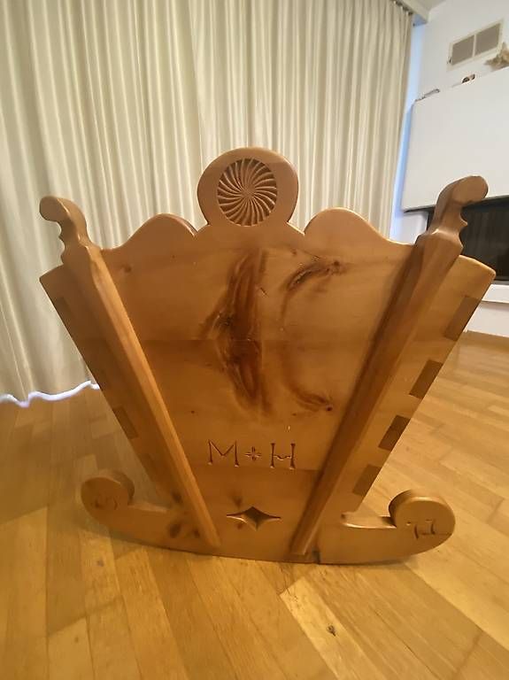 Articoli in legno: Antike Wiege aus Echtholz  rustikal & dekorativ  – Usato da Steckborn venduto da sab_r2xl 2