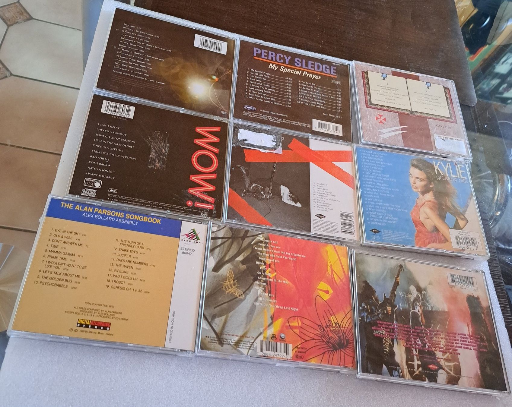 CD: günstige CD-Sammlung: Nirvana,Simple Minds,Texas und Kiss – Nuovo (secondo la descrizione) da Alpnach Dorf venduto da harrys-vinyl-Cd-shop 1