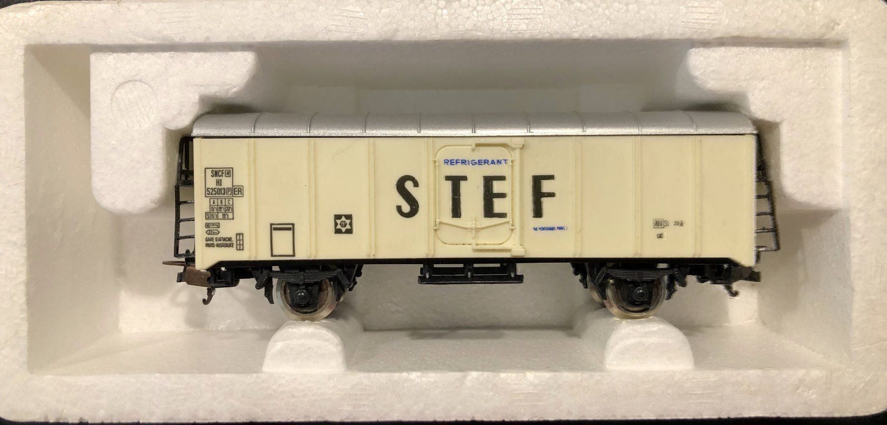 Lima Modellini di ferrovie: Lima 3104 Refrigerant STEF weiss Spur H0 – Nuovo e nell'imballaggio originale da Burgdorf venduto da Gedora