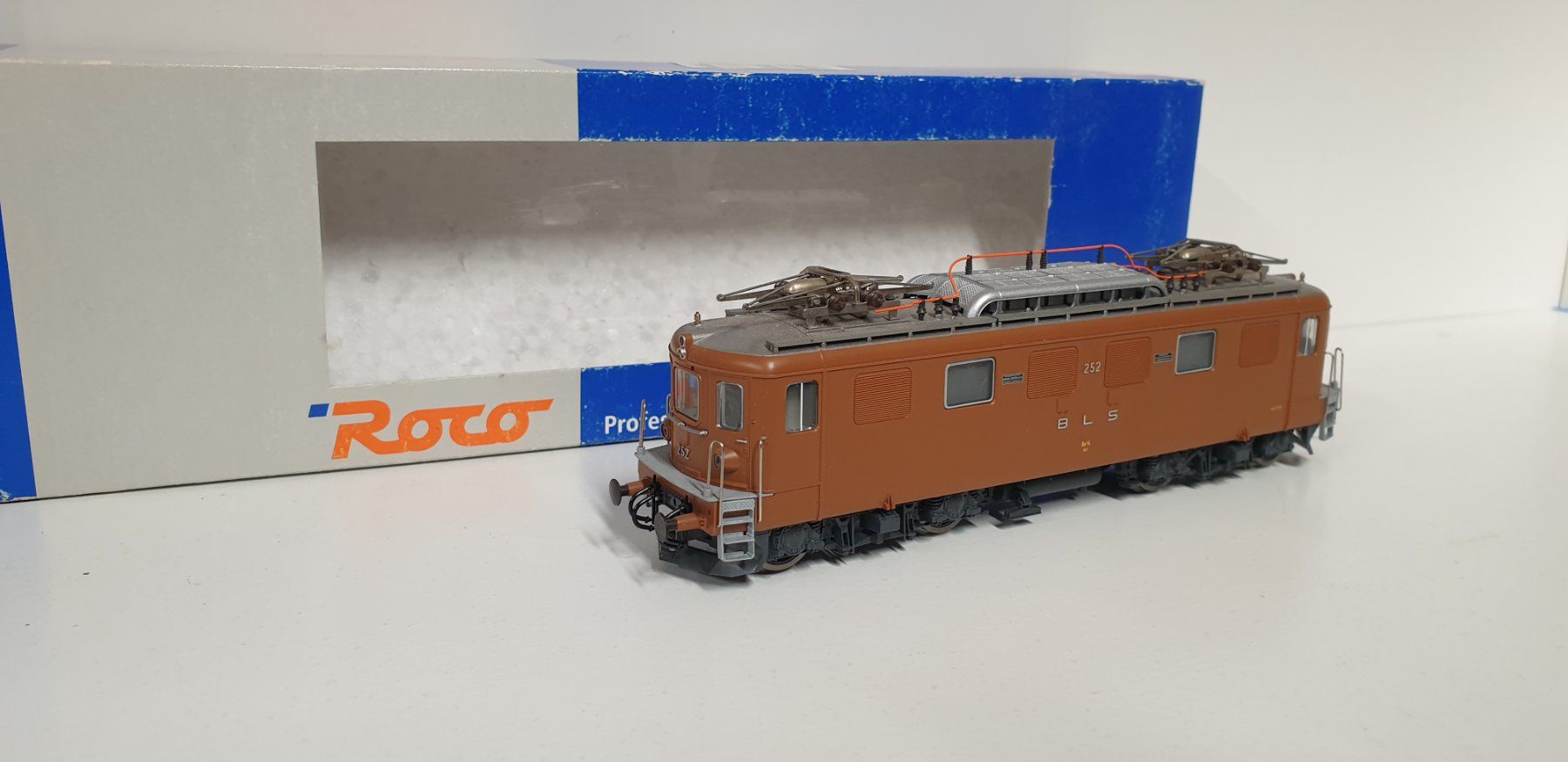 Roco Modelleisenbahnen: Roco BLS Ae4/4 ESU Digital H0/DC 63883 – Gebraucht aus Neuenhof von ludovicco 8