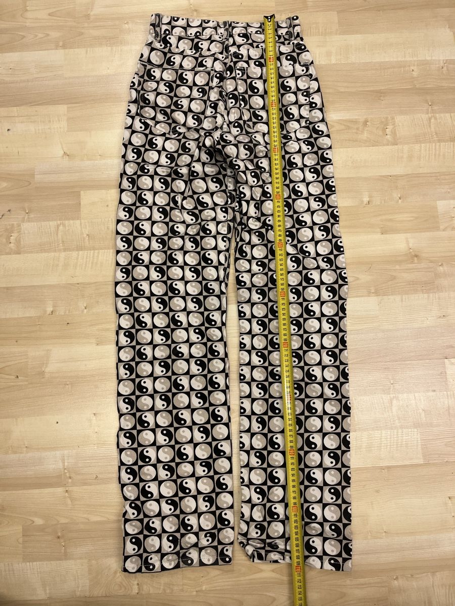 Pantaloni: Pull&Bear Yin Yang Hose - Gr. 36 – Usato da Meilen venduto da jes_c25c 2