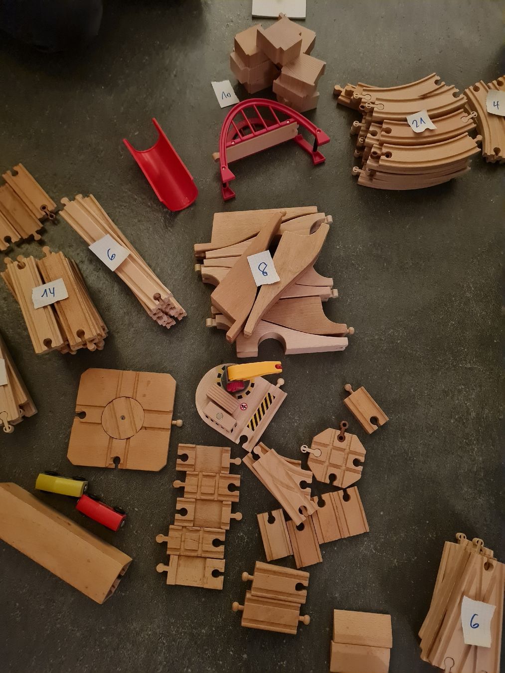 Brio Spielzeuge: Grosses Brio/Ikea Holz Zug/Eisenbahnset – Gebraucht aus Turgi von vivizz 5