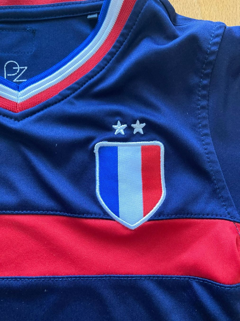 Scarpe, pantaloni & magliette da ginnastica: Trikot Frankreich Gr. 116 Powerzone – Usato da Muttenz venduto da Juvenile33 3