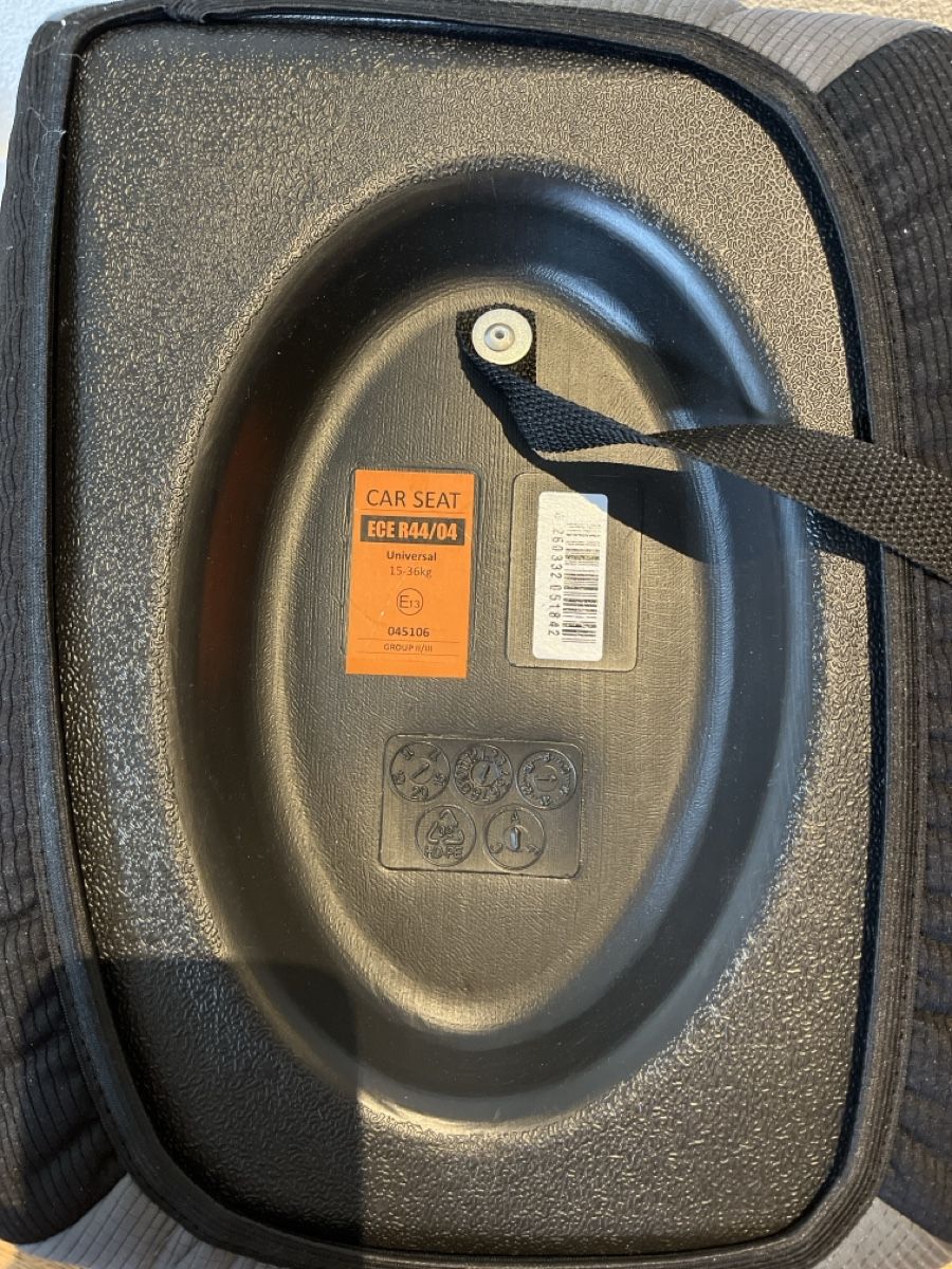 Seggiolini per auto: Autositzerhöhung 15-36 kg – Usato da Kriens venduto da seifeschale 1