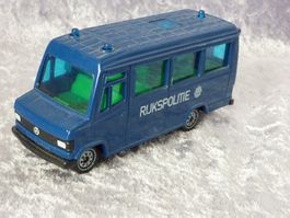Mercedes 809D Rijkspolitie Siku