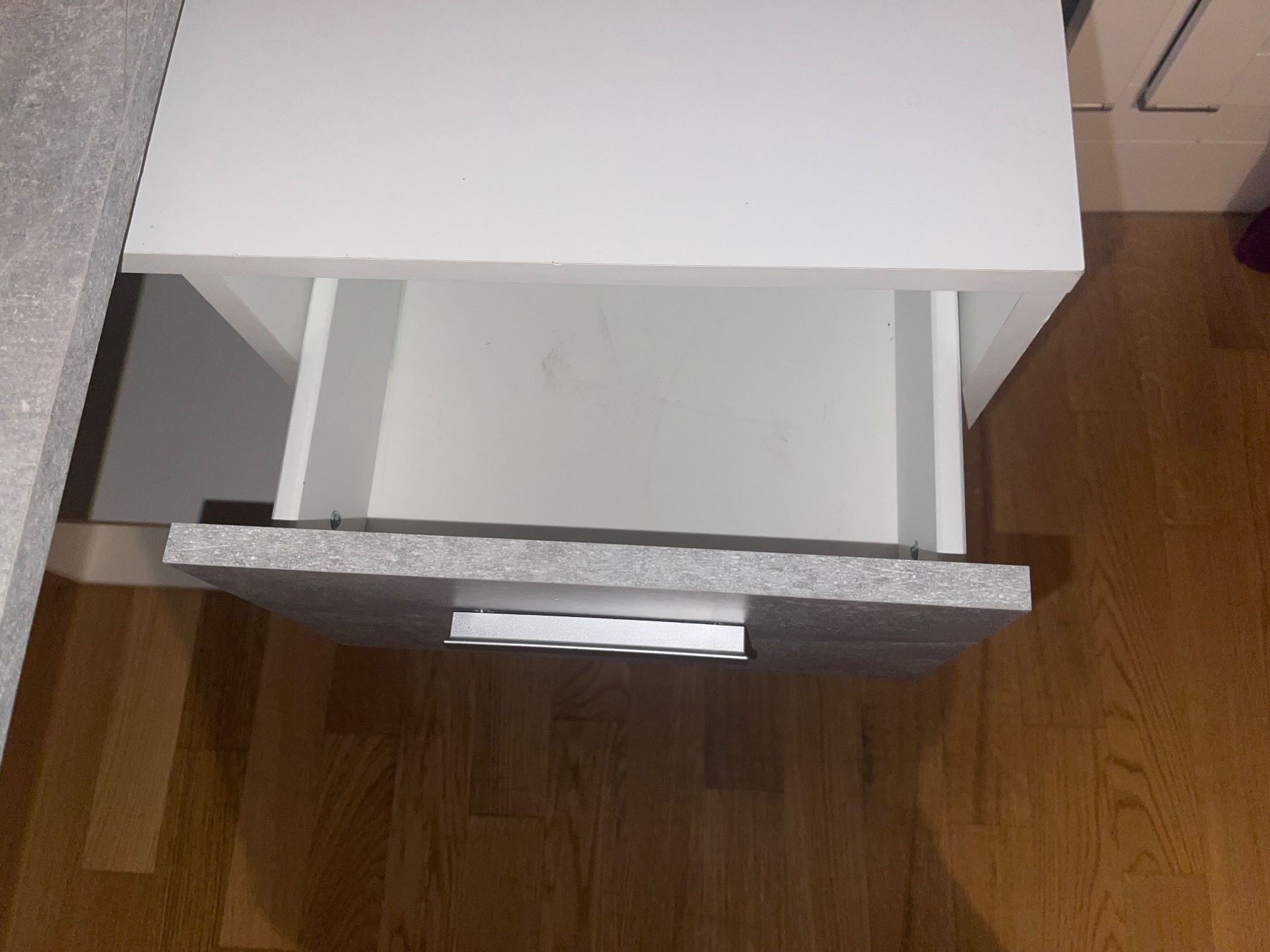 Scrivanie: Eckschreibtisch mit Schubladen – Usato da Zürich venduto da cha_s7pc 4