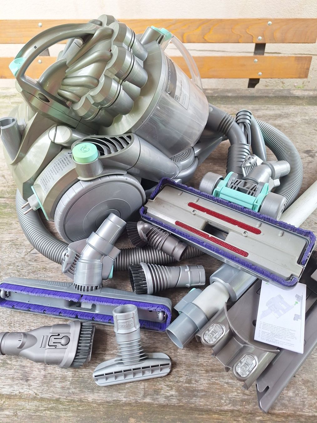 Dyson Staubsauger & Zubehör: DYSON  DC 08 STAUBSAUGER – Gebraucht aus Huttwil von