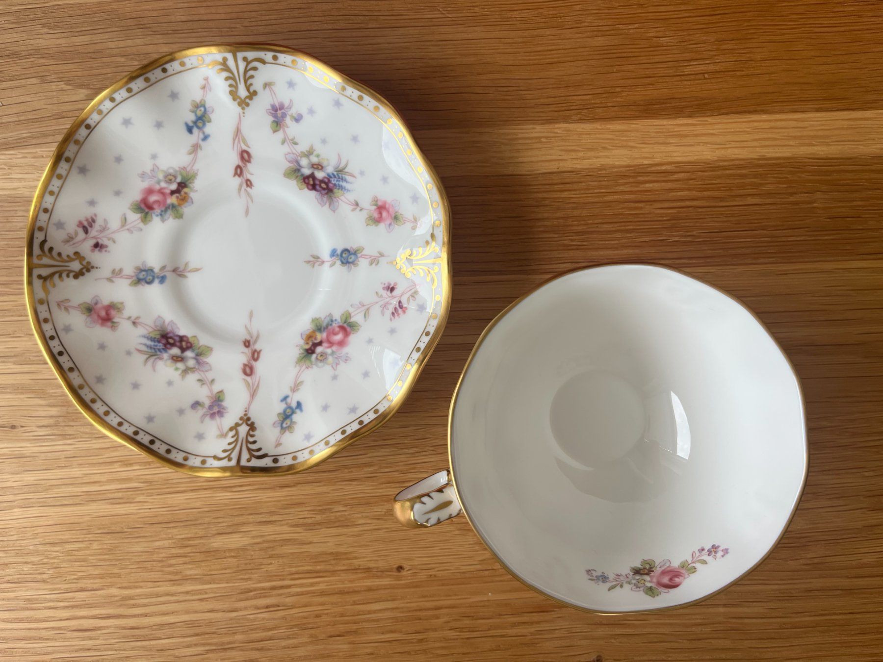Tazze: Royal Crown Derby Tasse mit Unterteller – Nuovo (secondo la descrizione) da Schwerzenbach venduto da b00nb00n 1