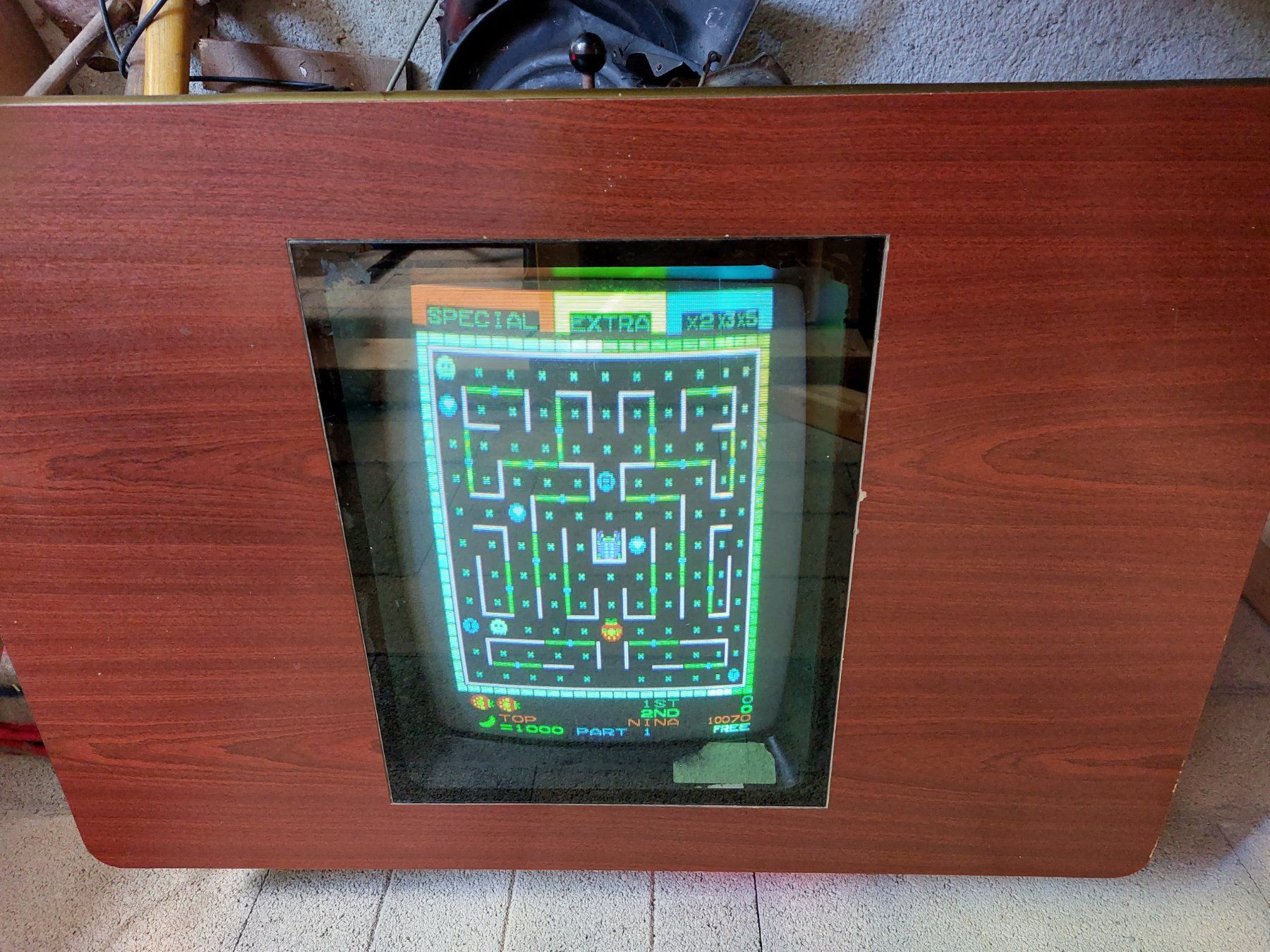 Konsolen: Borne d'arcade ancienne Table – Gebraucht aus Mathod von narno