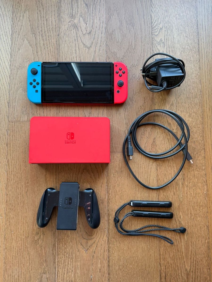 Nintendo Konsolen: Nintendo Switch OLED Konsole / guter Zustand – Gebraucht aus Läufelfingen von Seraphim13