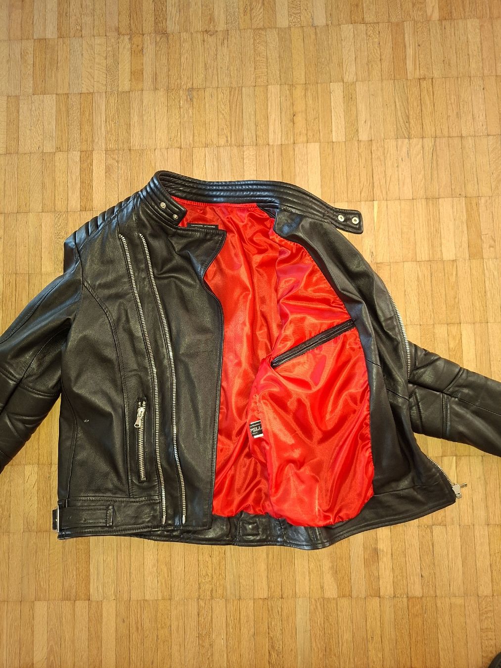 Giacche: Lederjacke schwarz Grösse M neuwertig – Usato da Hondrich venduto da majululu71 7